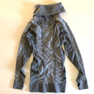 Stretchy grey and white long sleeve turtleneck